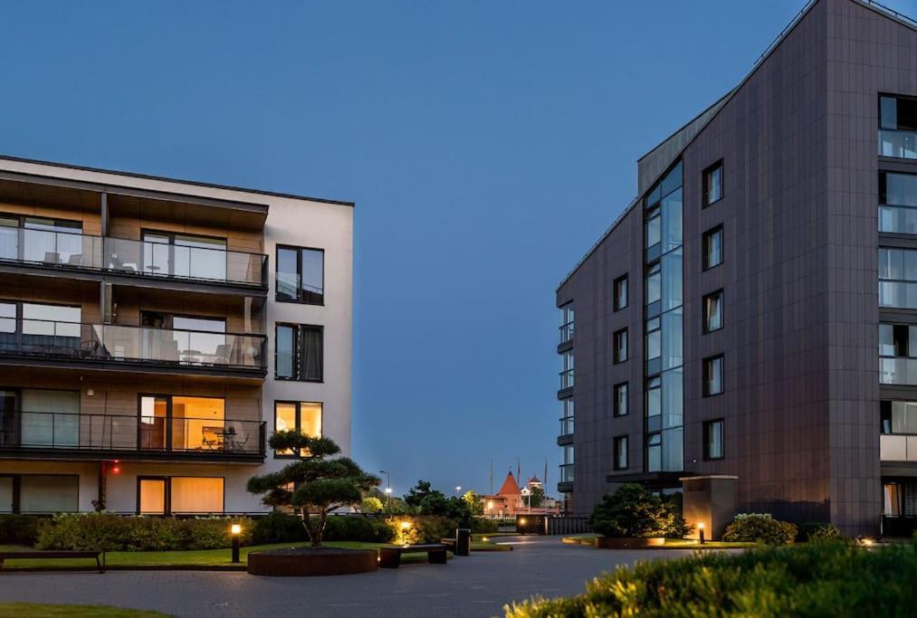 Bright Kaunas Apartment With Castle View Exterior photo