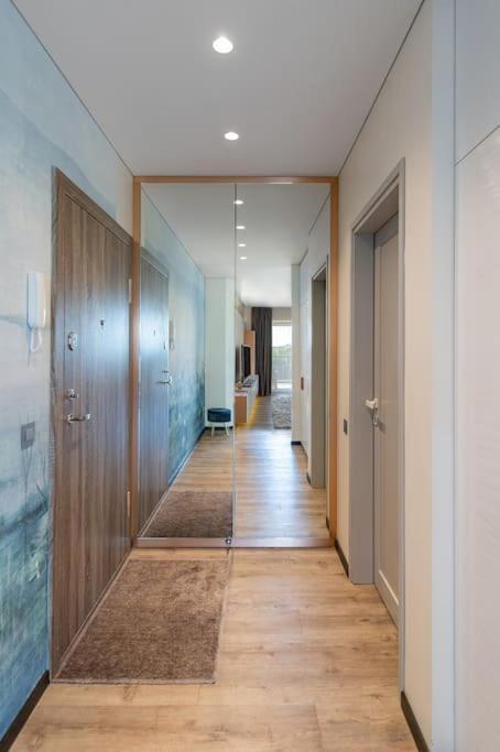 Bright Kaunas Apartment With Castle View Exterior photo